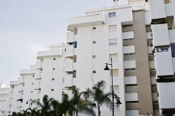 Mangler 700.000 boliger – prisene til værs