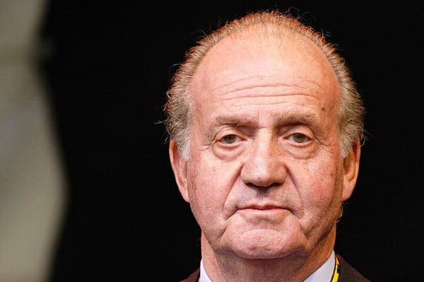 Ekskonge Juan Carlos I vil hjem til Spania