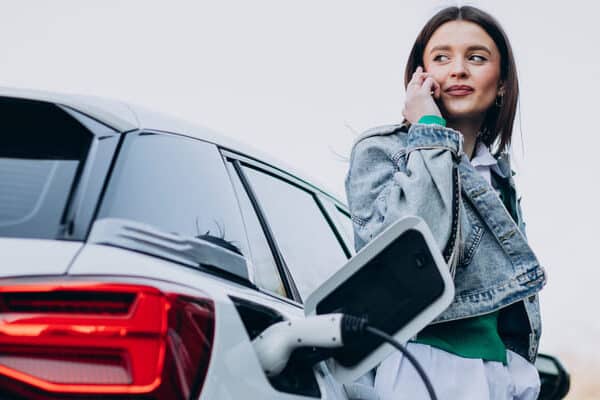 Rekordsalg av elektriske biler i Spania i fjor