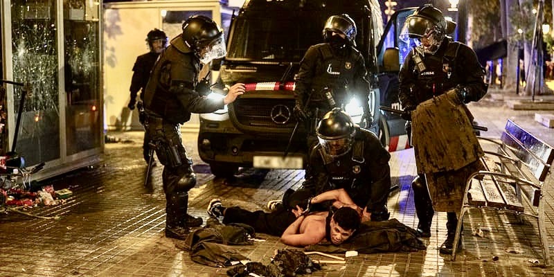 130 pågrepet etter plyndring og branner i Barcelona